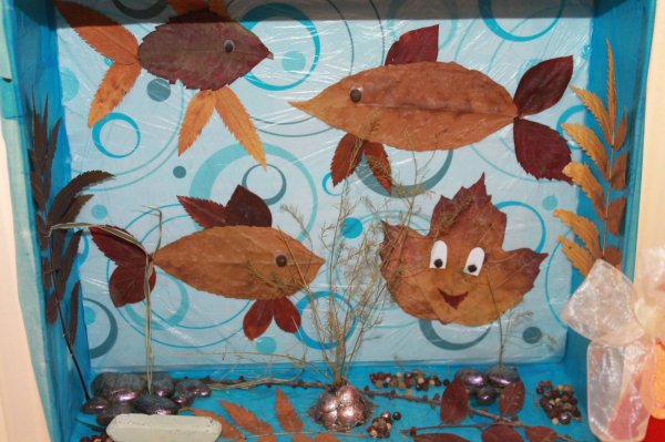 Аппликации из осенних листьев аквариумные рыбки (37 фото)