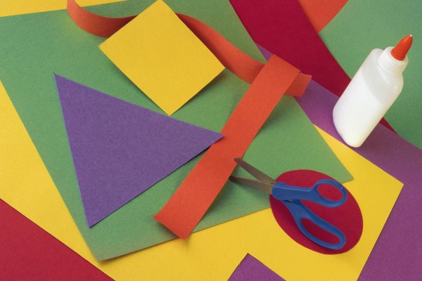 Аппликации на бумаге из цветной бумаги ножниц и клея (41 фото)