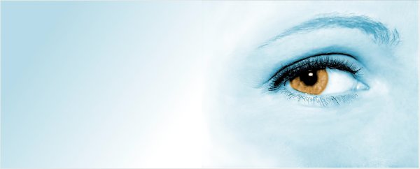 Глаз человека на синем фоне (43 фото)