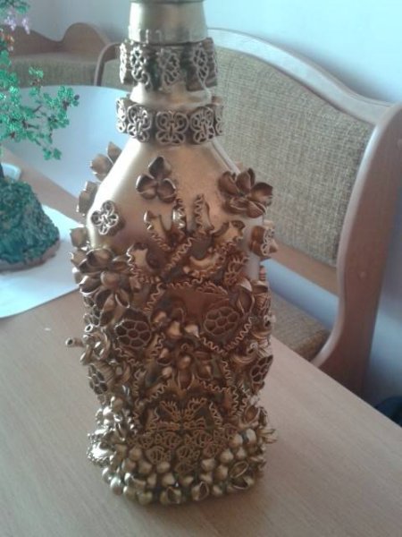 Напольная ваза из макаронных изделий