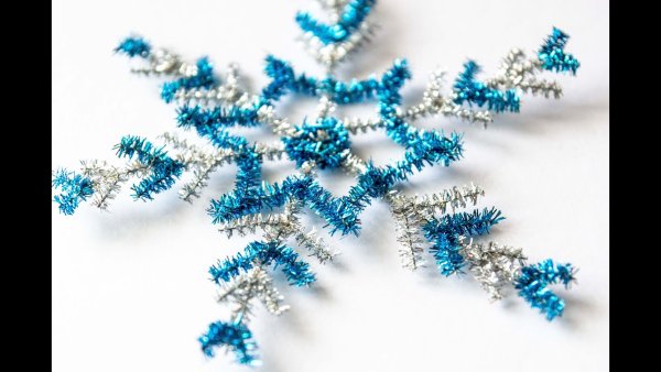 Поделки новогодние из синельной проволоки зимние : идеи по изготовлению своими руками (43 фото)