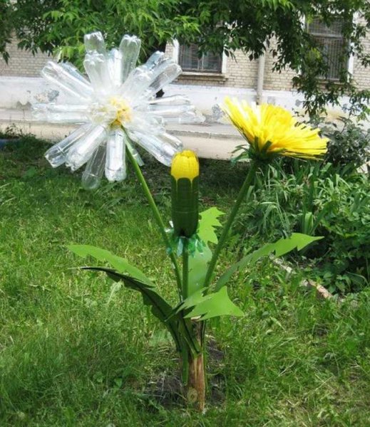 Поделки в огород из пластиковых бутылок цветы: идеи по изготовлению своими руками (45 фото)