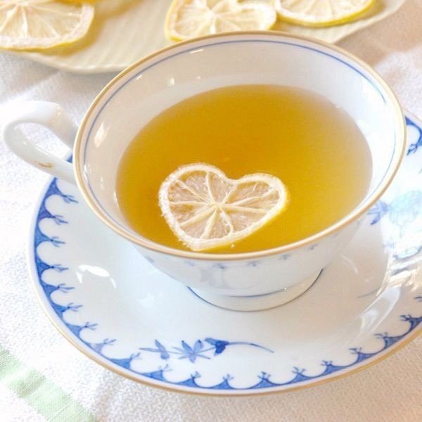 Утренний чай с лимоном