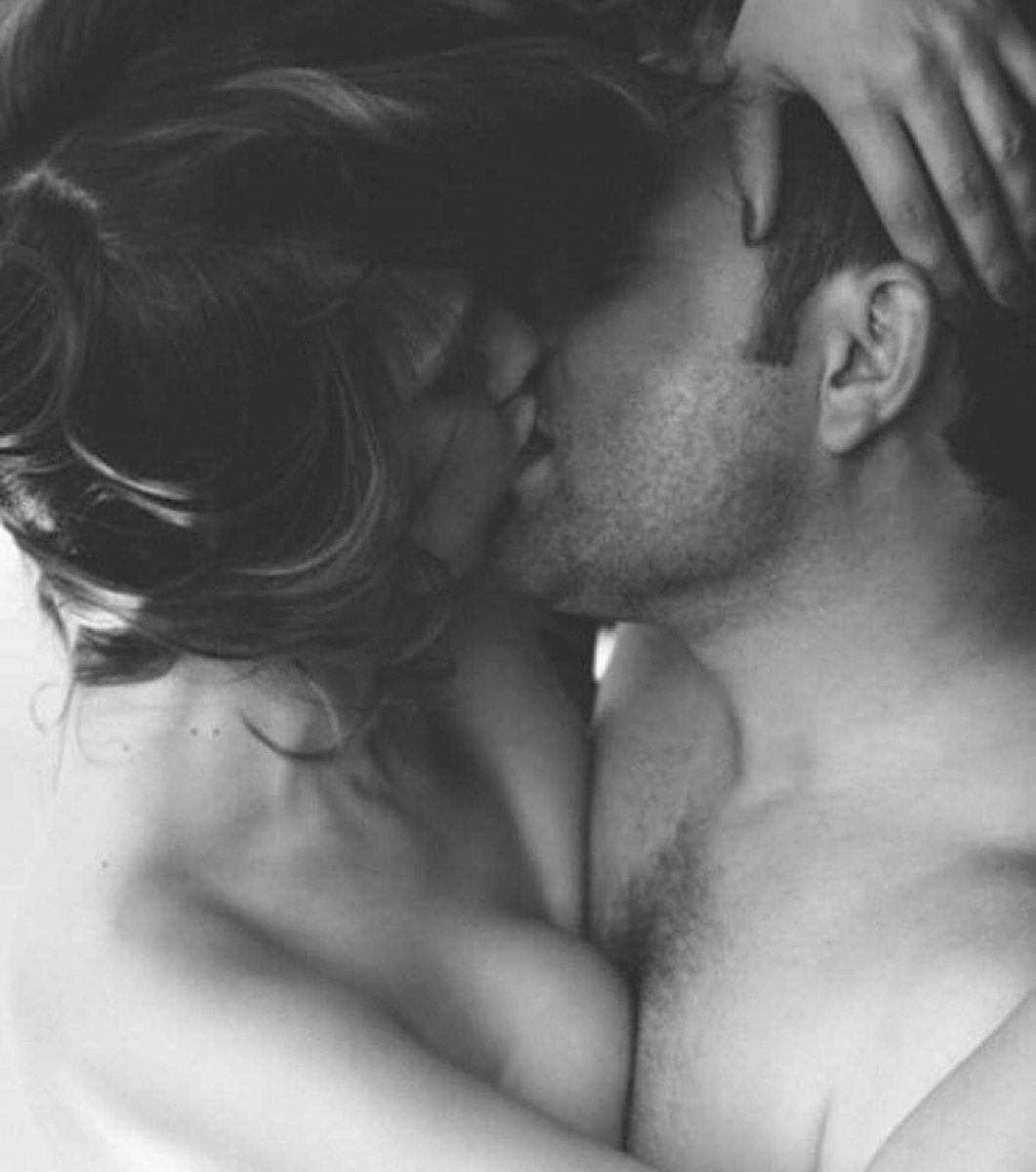 целовать женскую грудь на фотографиях фото 47